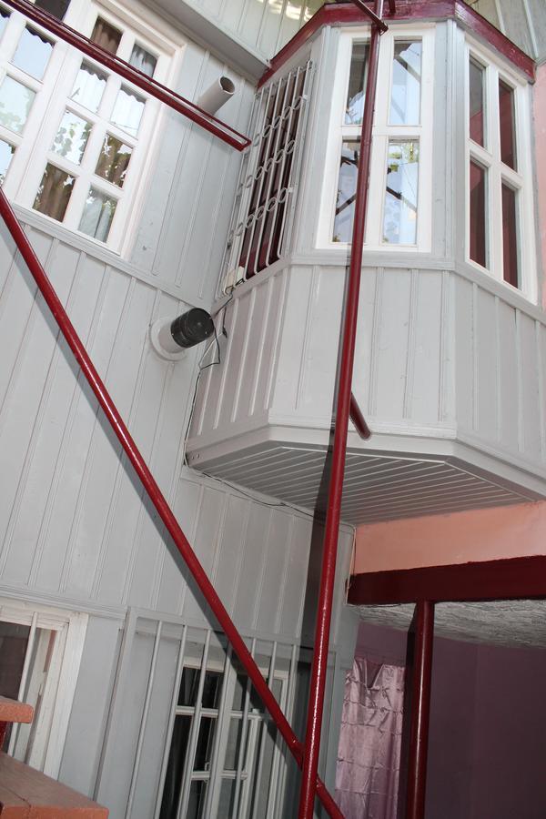 Hostel Old City Sololaki Tbilisi Exterior photo