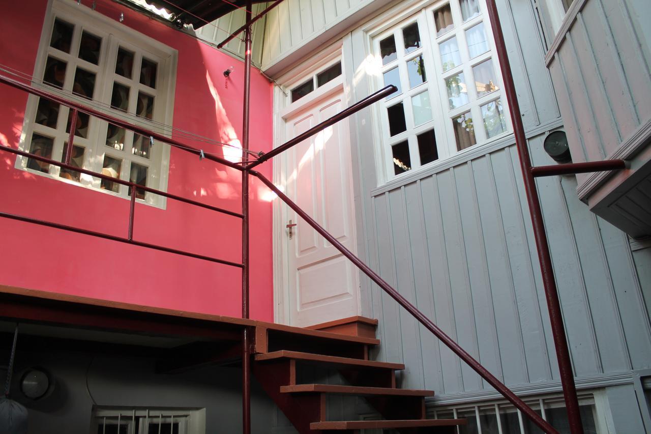 Hostel Old City Sololaki Tbilisi Exterior photo